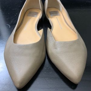 Dolce Vita Tan Leather “Glenda" flat Size 7